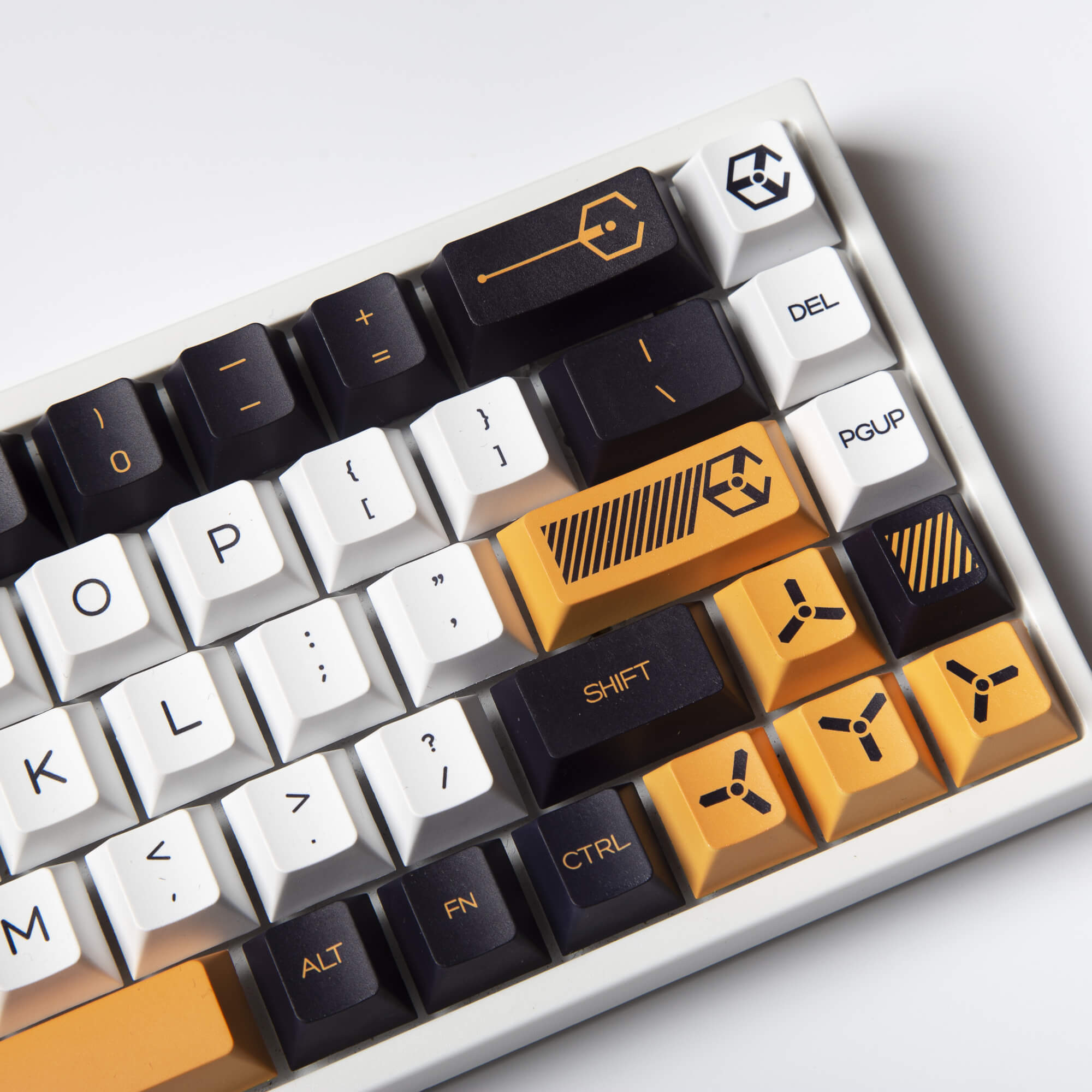 Unlocking the Benefits of Cherry and OEM Keycap Profiles: Which One Reigns Supreme?